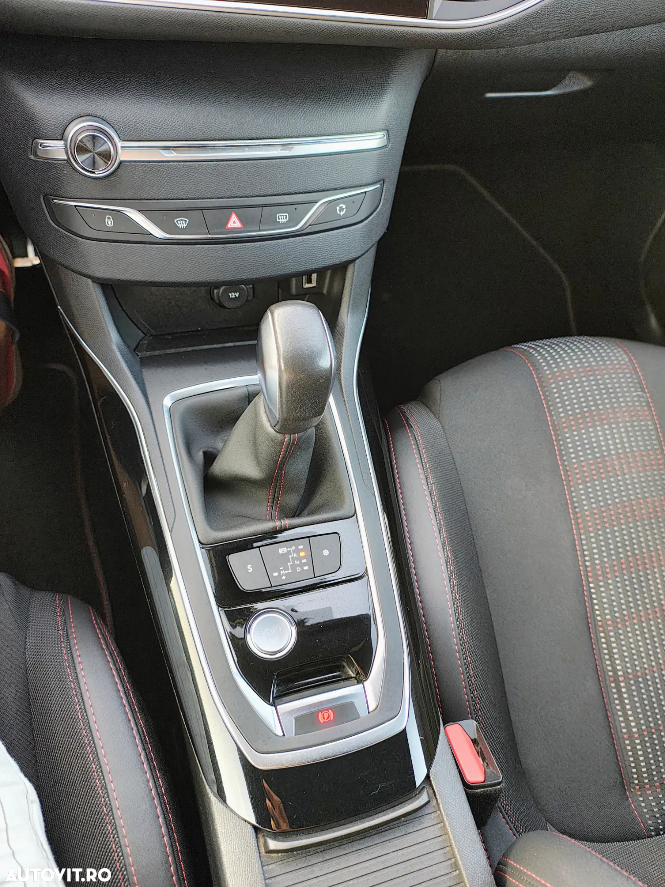 Peugeot 308 PureTech 130 EAT8 GT - 12