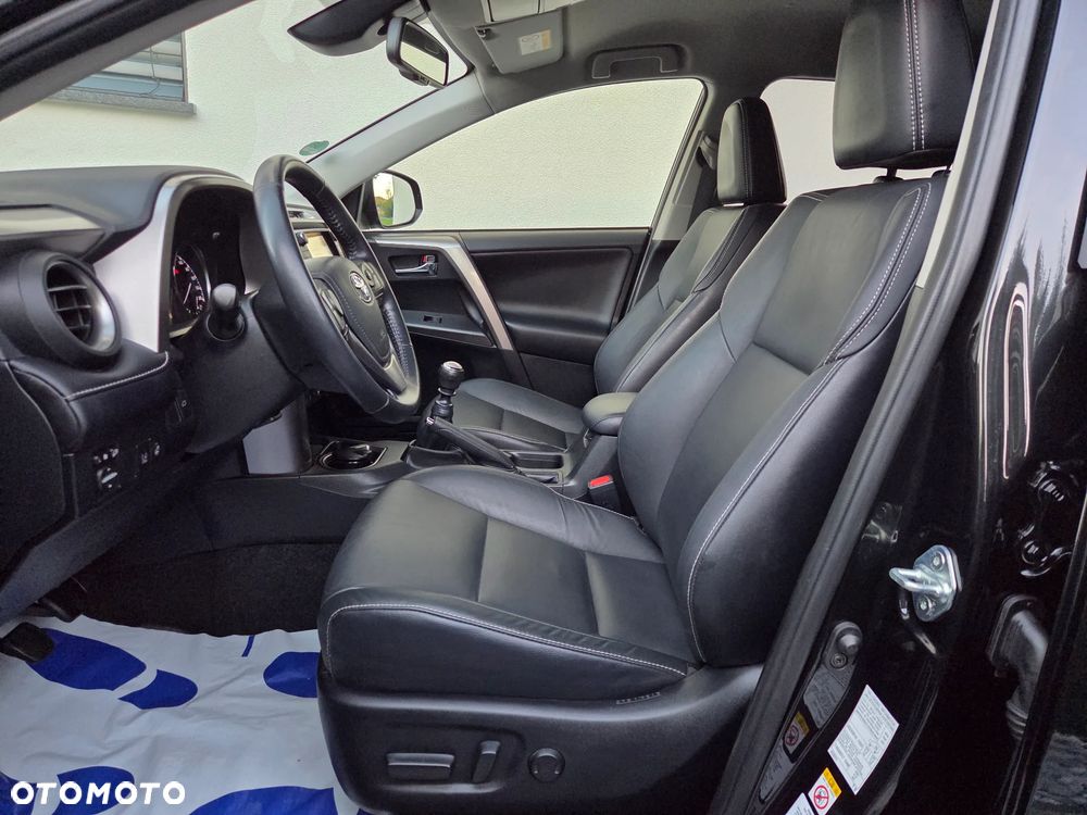 Toyota RAV4 2.0 D-4D Premium 4x2 - 14