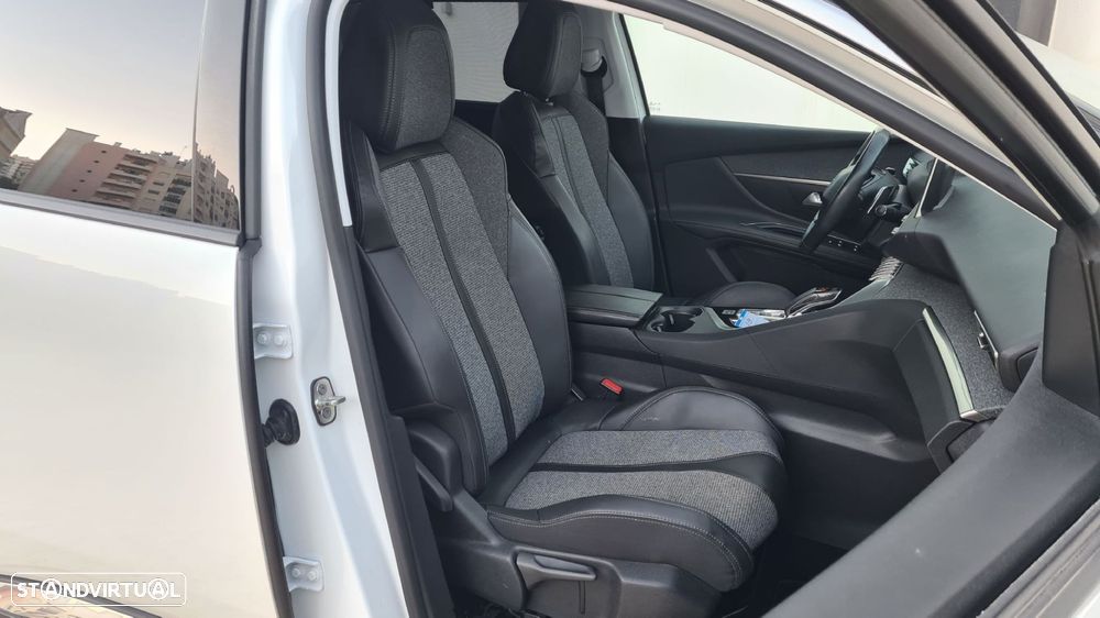 Peugeot 5008 1.6 BlueHDi Allure EAT6 - 33