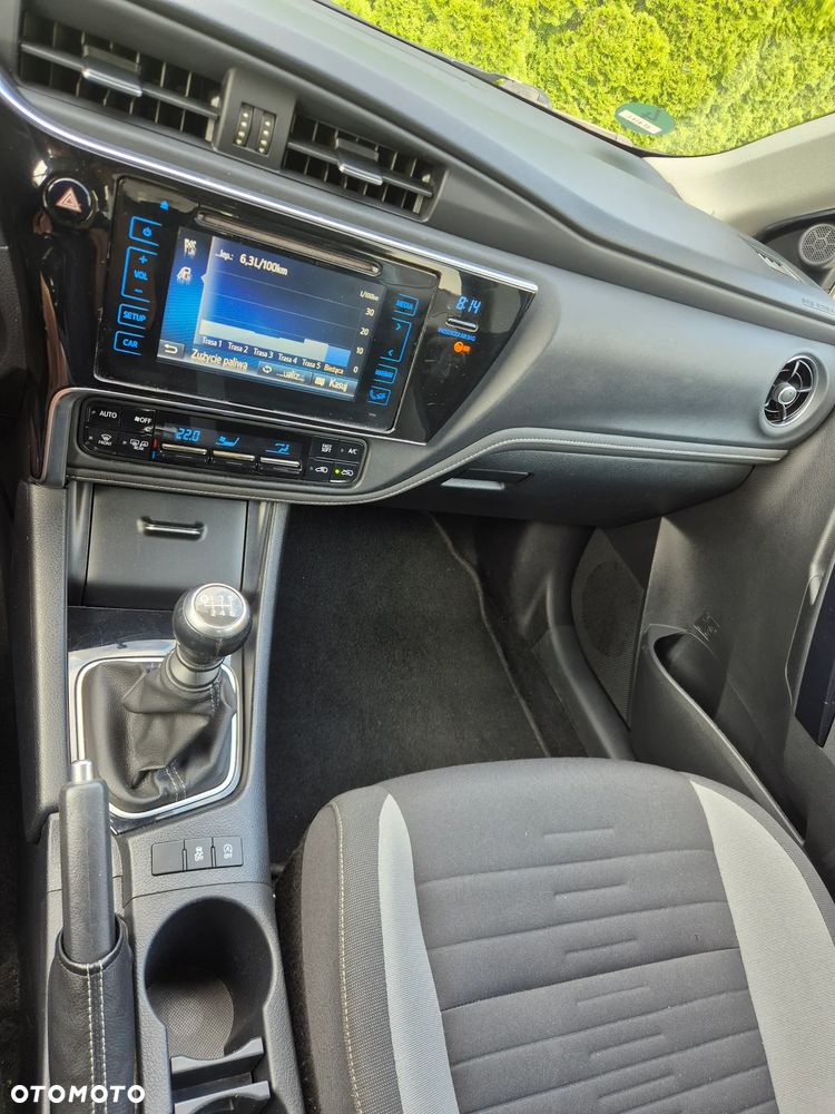 Toyota Auris - 15
