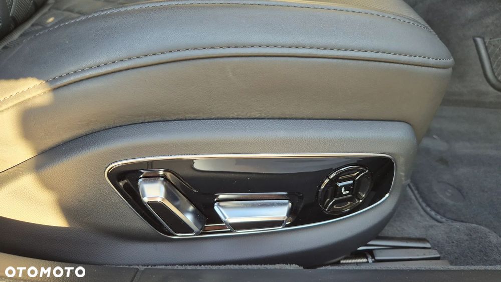 Audi A8 55 TFSI quattro tiptronic - 12