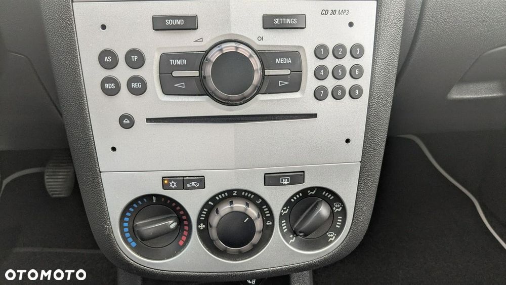 Opel Corsa - 25