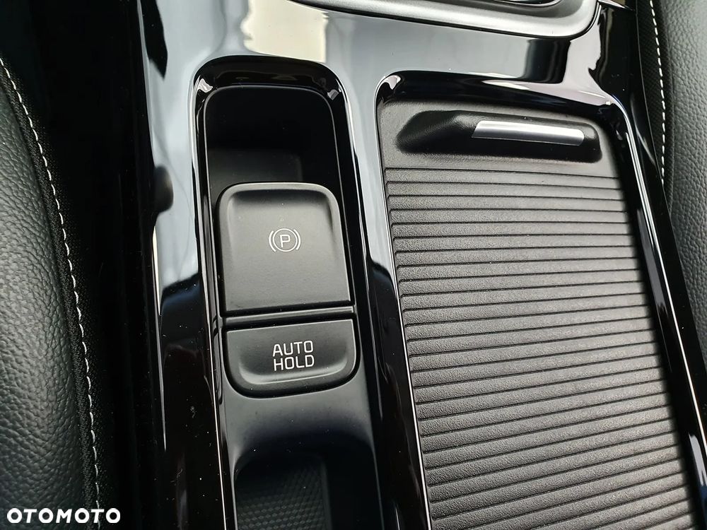 Kia XCeed 1.5 T-GDI Business Line DCT - 16