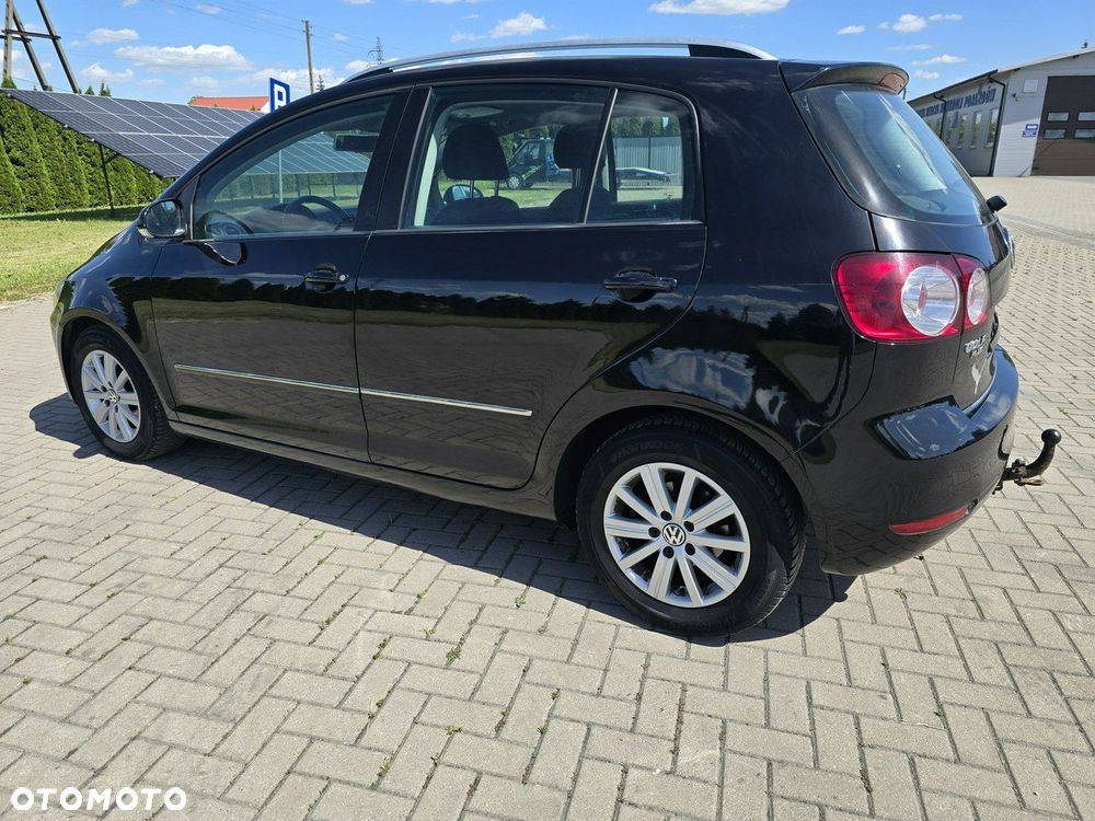 Volkswagen Golf Plus - 11
