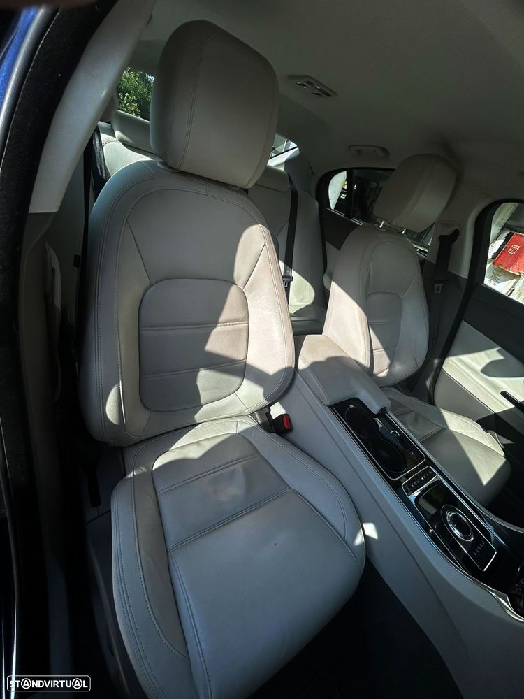 Jaguar XE 20d Aut. Prestige - 37