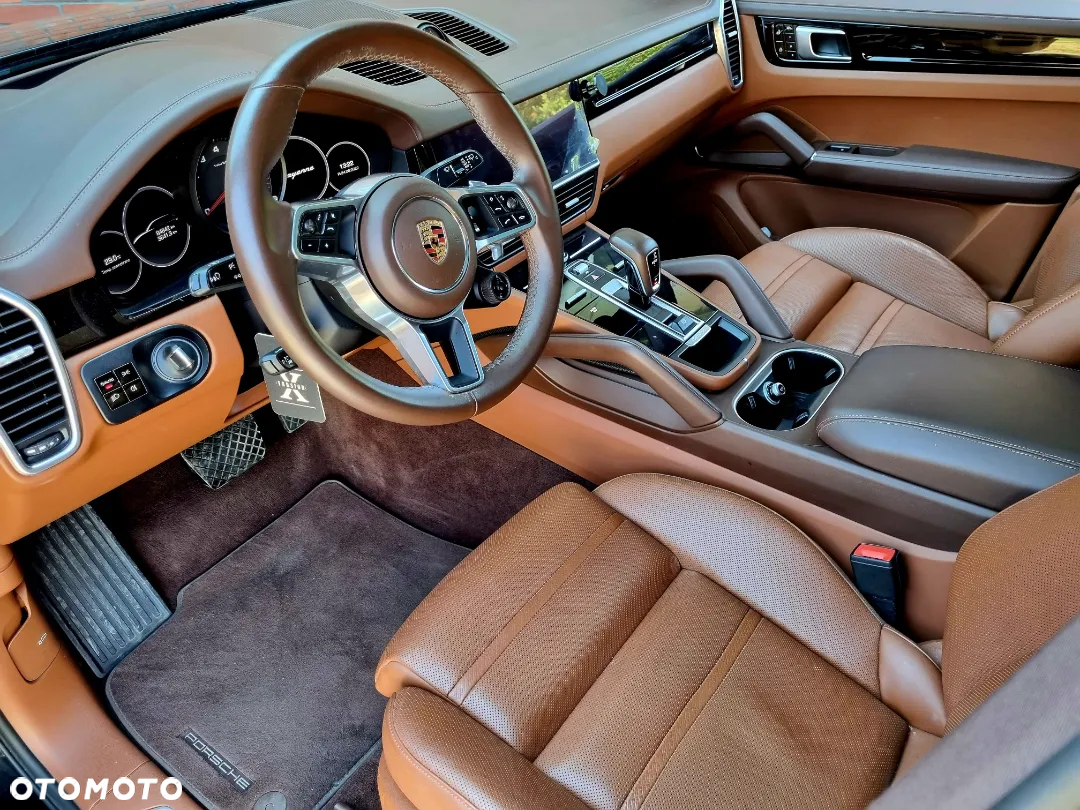 Porsche Cayenne - 11
