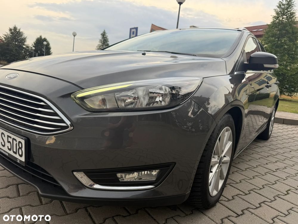 Ford Focus 1.5 EcoBlue Start-Stopp-System TITANIUM - 19