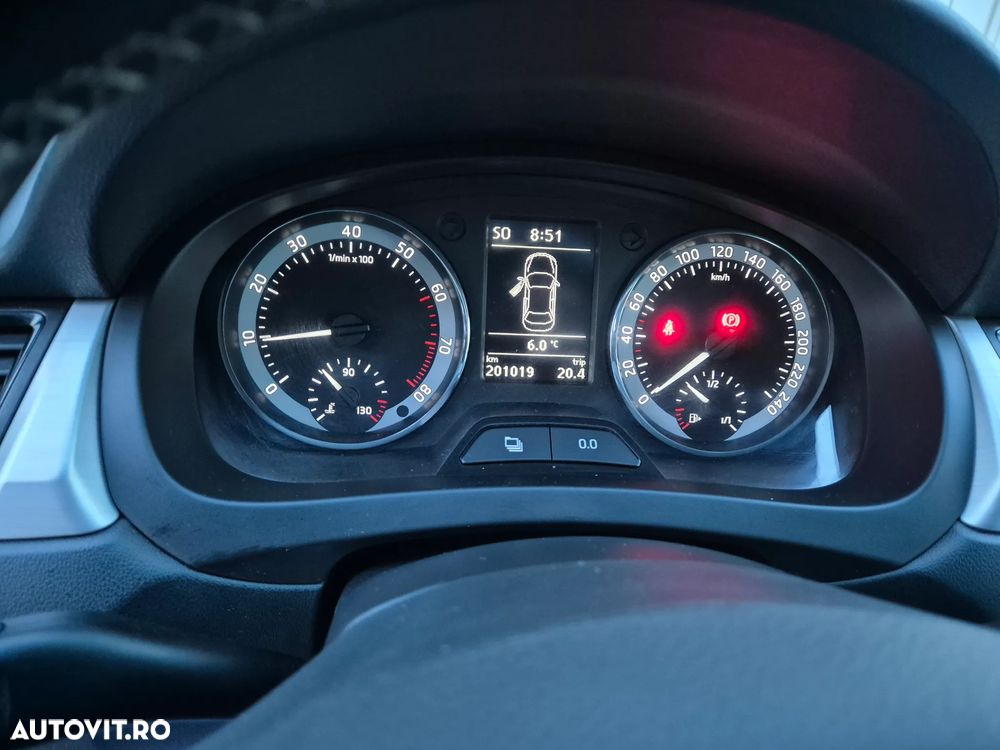 Skoda RAPID 1.2 TSI Edition Green tec - 30