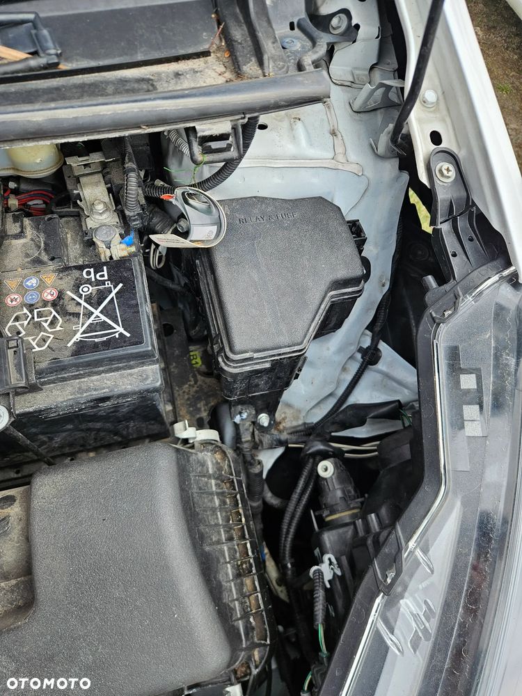 Toyota Yaris 1.5 Premium - 16