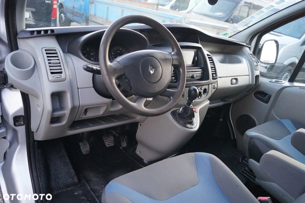 Renault Trafic - 15