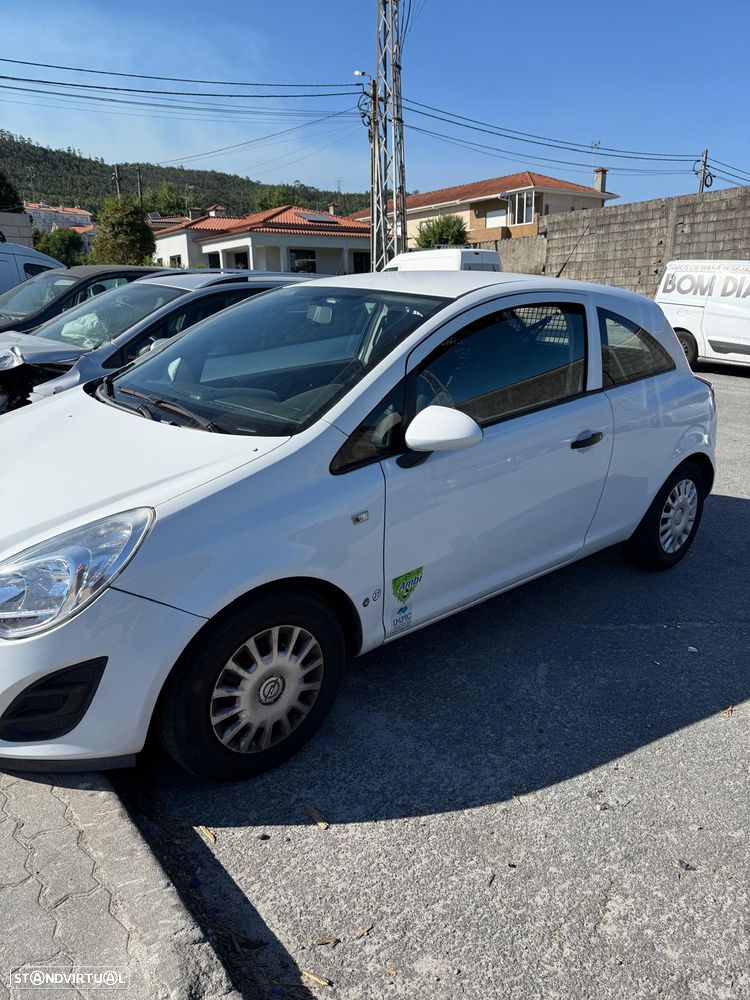 Opel CORSA VAN - 4