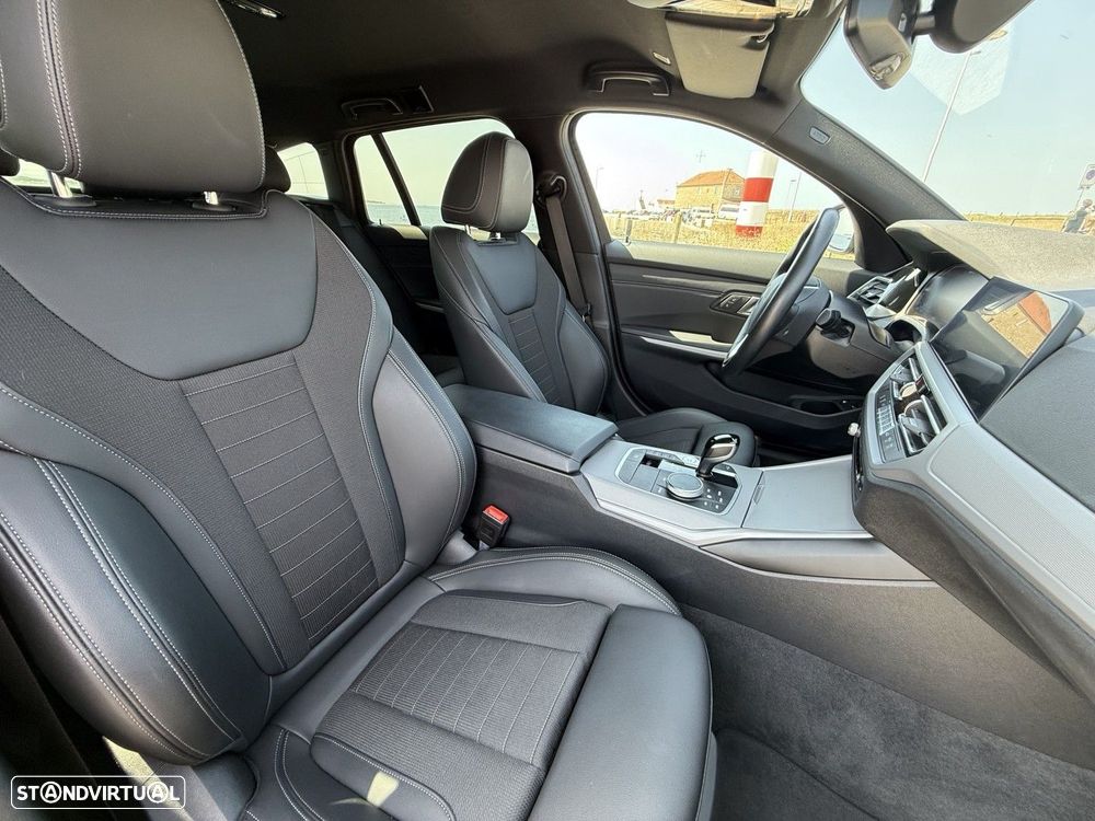 BMW 320 e Touring Line Sport Auto - 28