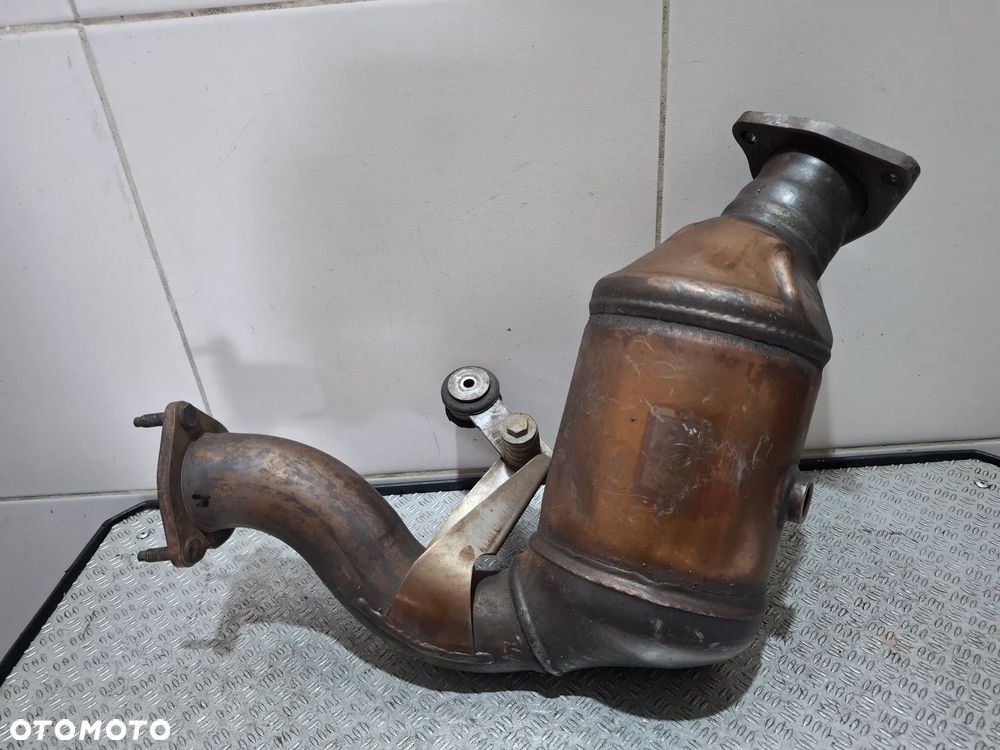 Katalizator lewy Audi A6C7 3,0TFSI 2016 rok nr 4H0254202A - 3