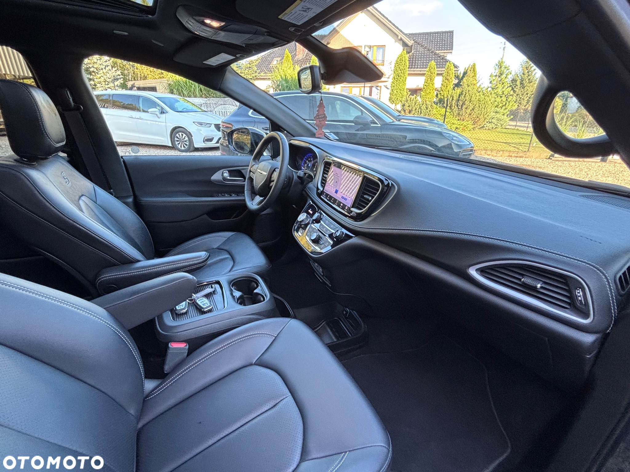 Chrysler Pacifica - 23