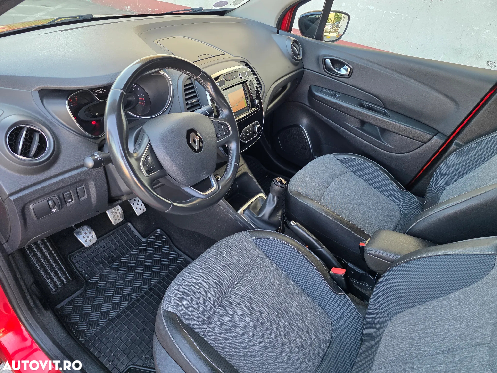 Renault Captur (ENERGY) TCe 90 INTENS - 29