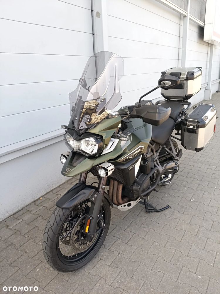 Triumph Tiger - 1