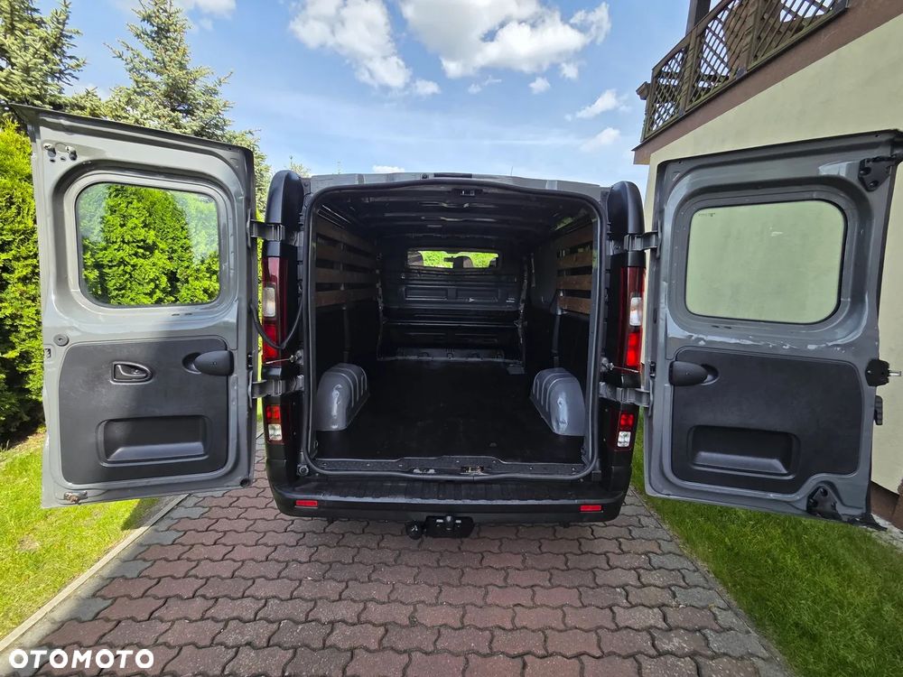 Opel Vivaro - 18