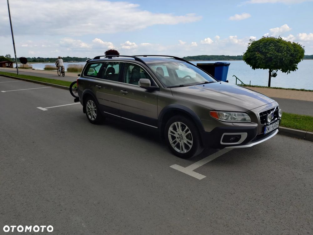 Volvo XC 70 D5 AWD Momentum - 6