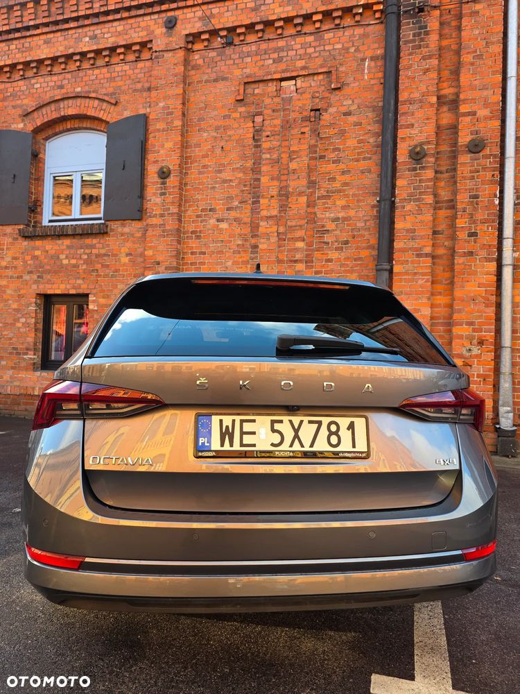 Skoda Octavia 2.0 TSI 4x4 Style DSG - 10