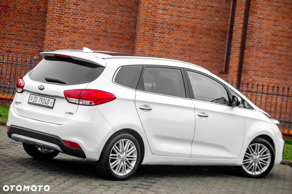 Kia Carens 1.7 CRDi Business Line 7os 7DCT - 17