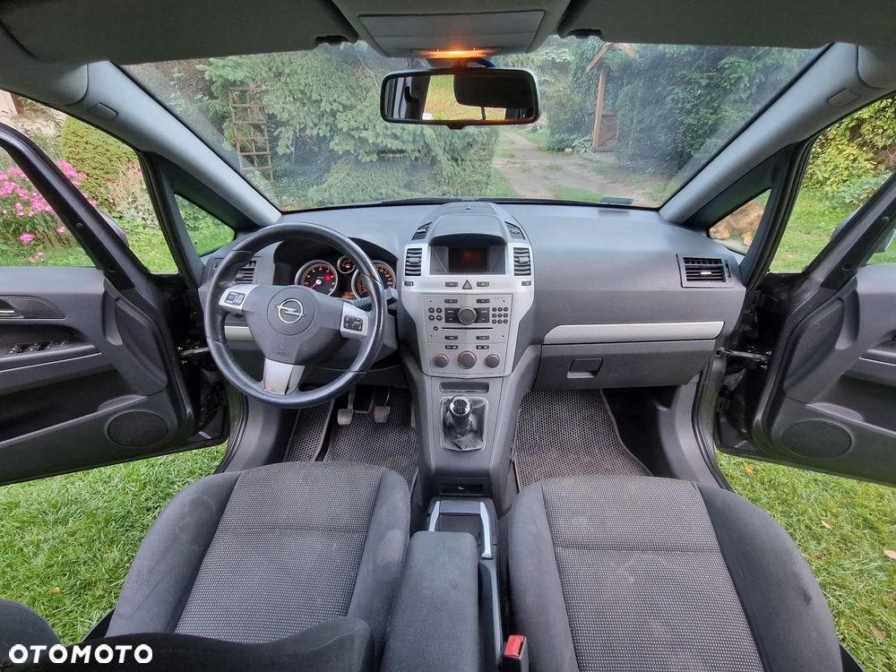Opel Zafira - 15