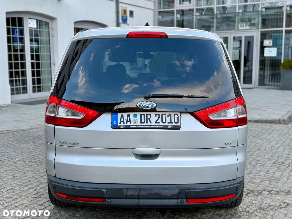 Ford Galaxy 2.0 TDCi Titanium - 12