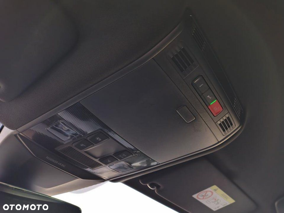 Volkswagen Passat - 35