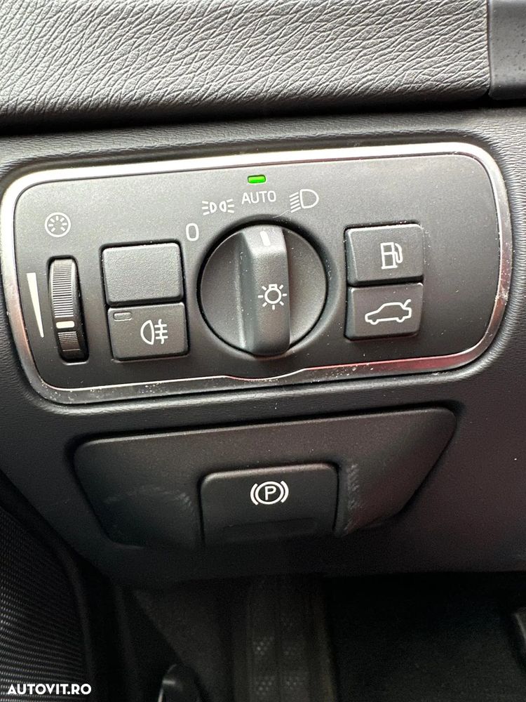 Volvo V60 D6 Plug-In-Hybrid AWD Geartronic Pure Limited - 28