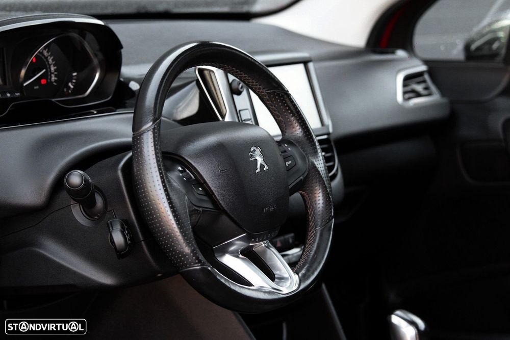 Peugeot 208 PureTech 82 Allure - 12