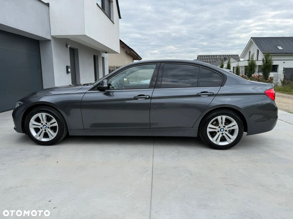 BMW Seria 3 318i GPF Sport Line - 5