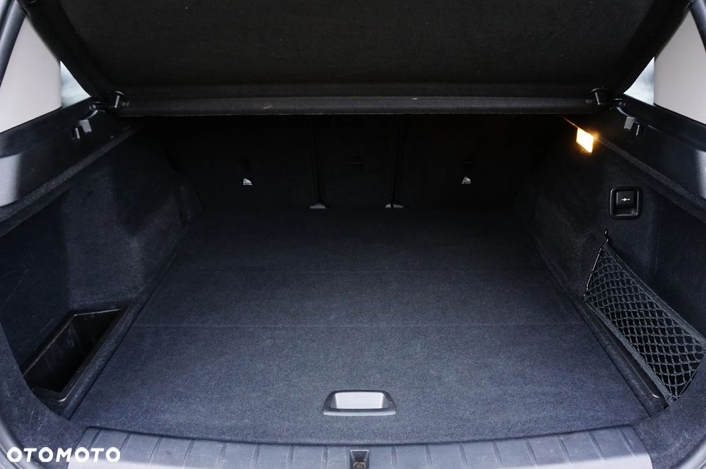 BMW X1 sDrive18d Advantage - 23
