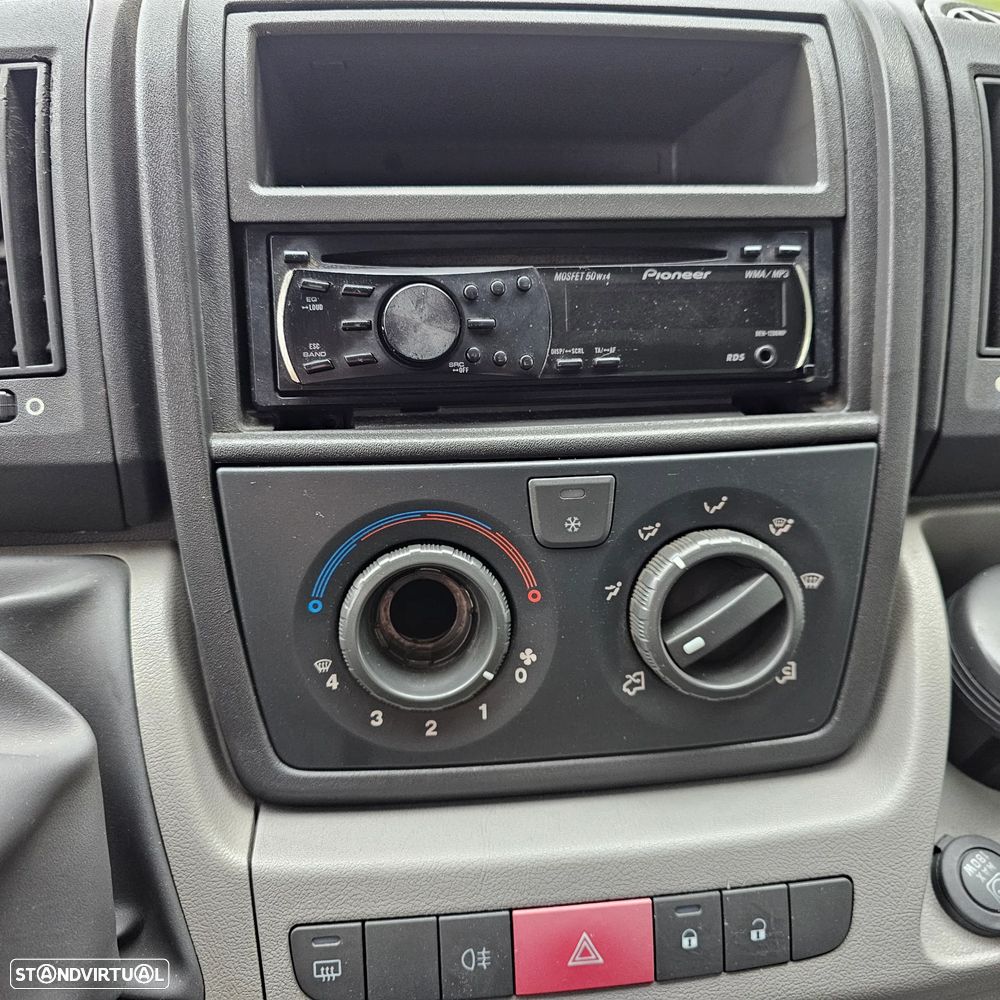 Peugeot Boxer 2.2 HDI A/C - 15