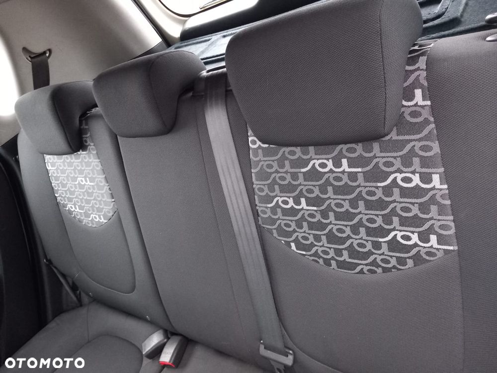 Kia Soul 1.6 L - 22