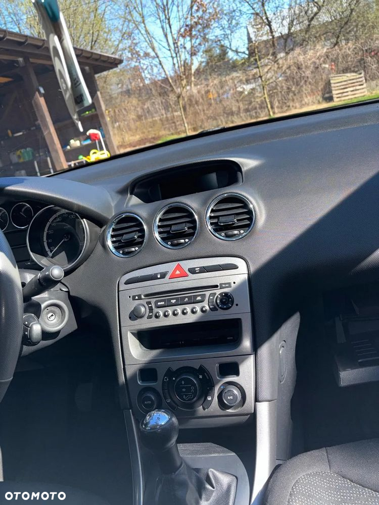 Peugeot 308 - 8