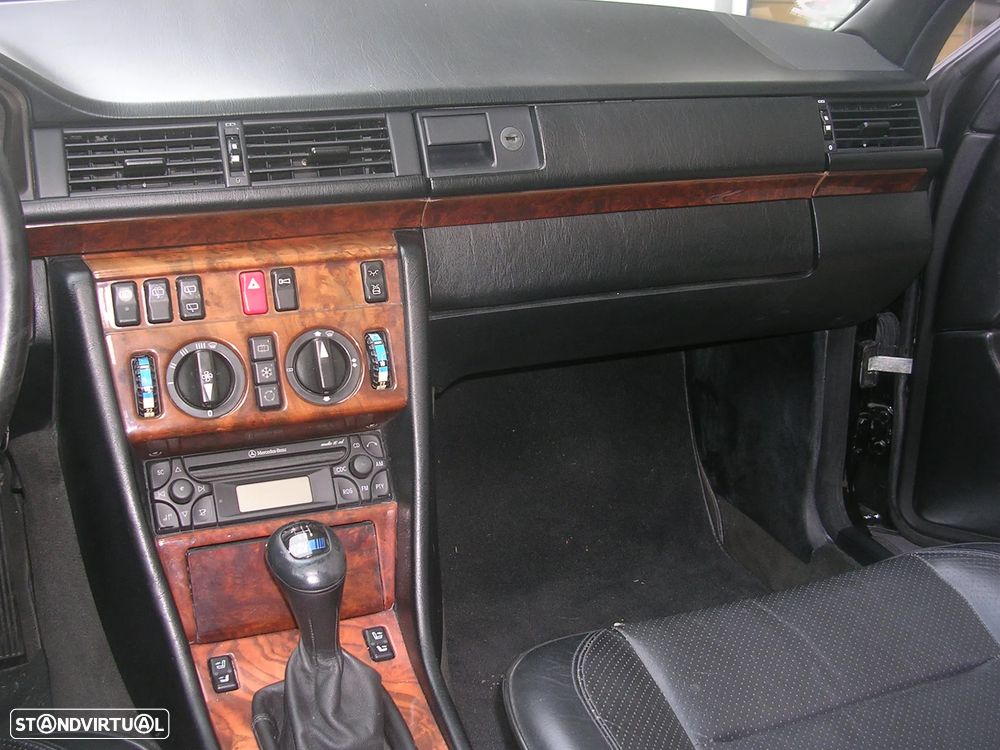 Mercedes-Benz W124 (1984-1997) 300 TE-24 - 17