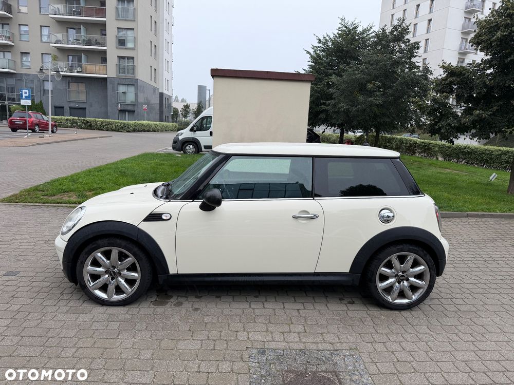 MINI Cooper Standard - 2