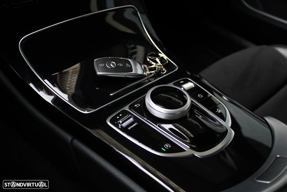 Mercedes-Benz C 300 AMG Line - 42