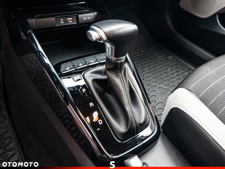 Kia Stonic 1.4 L - 21