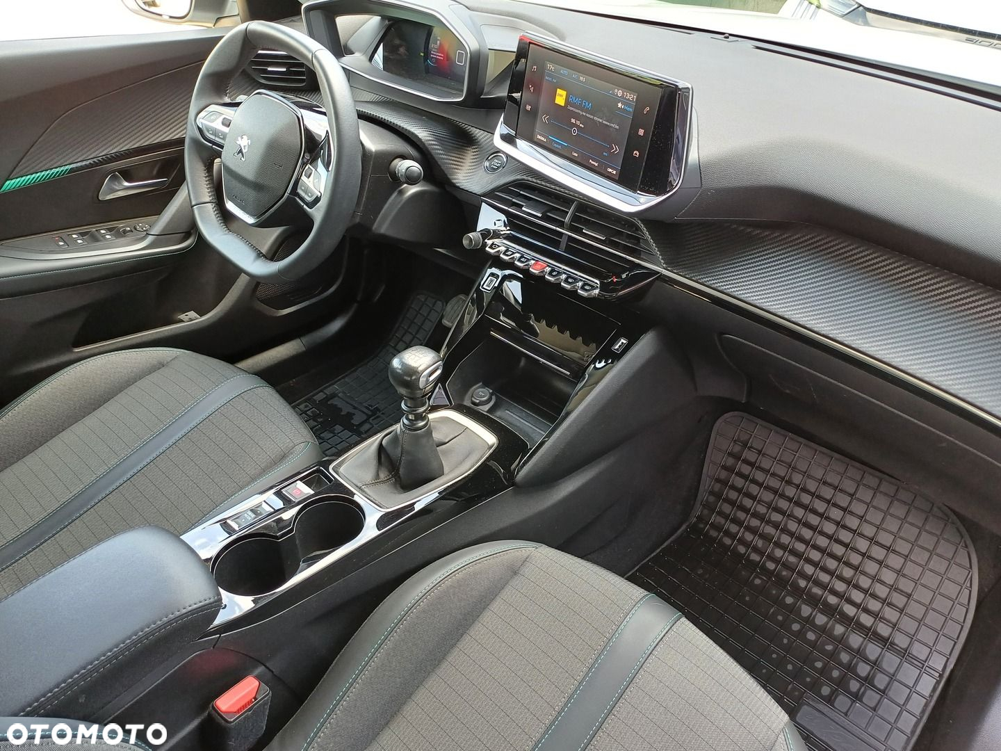 Peugeot 2008 - 13
