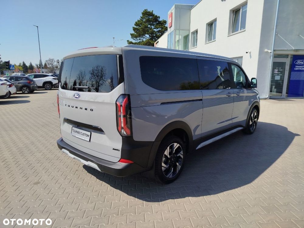 Ford Tourneo Custom - 7