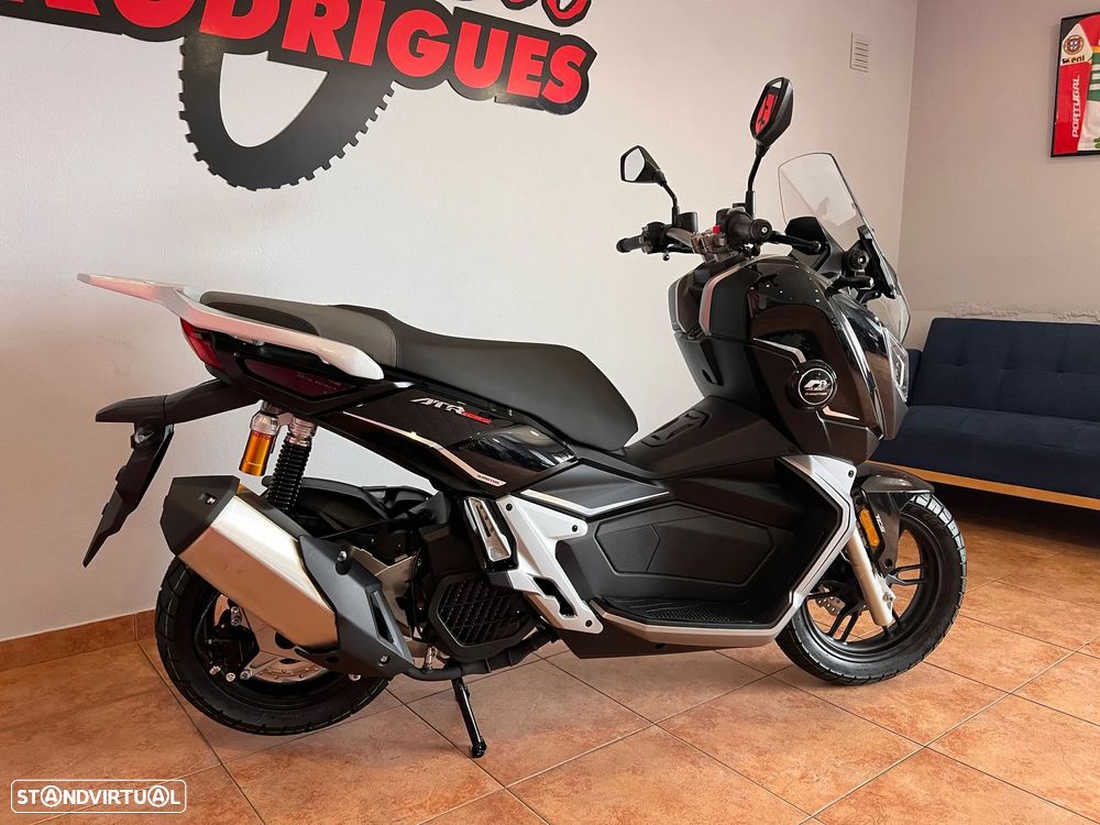 QJ Motor ATR 125 - MOTO DE SERVIÇO - 3