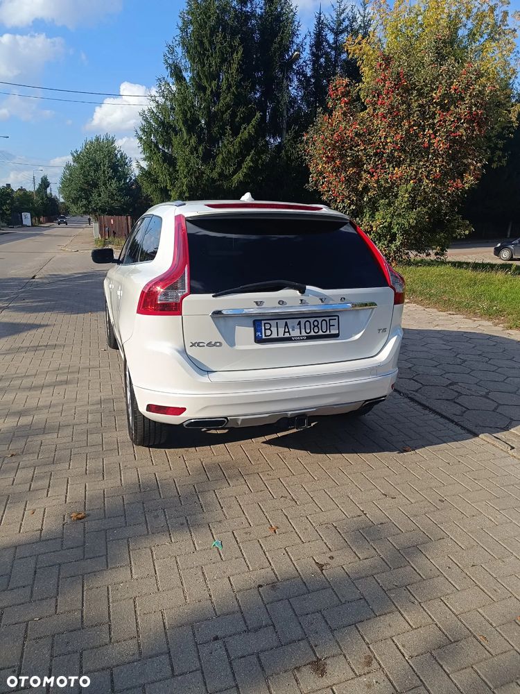 Volvo XC 60 - 6