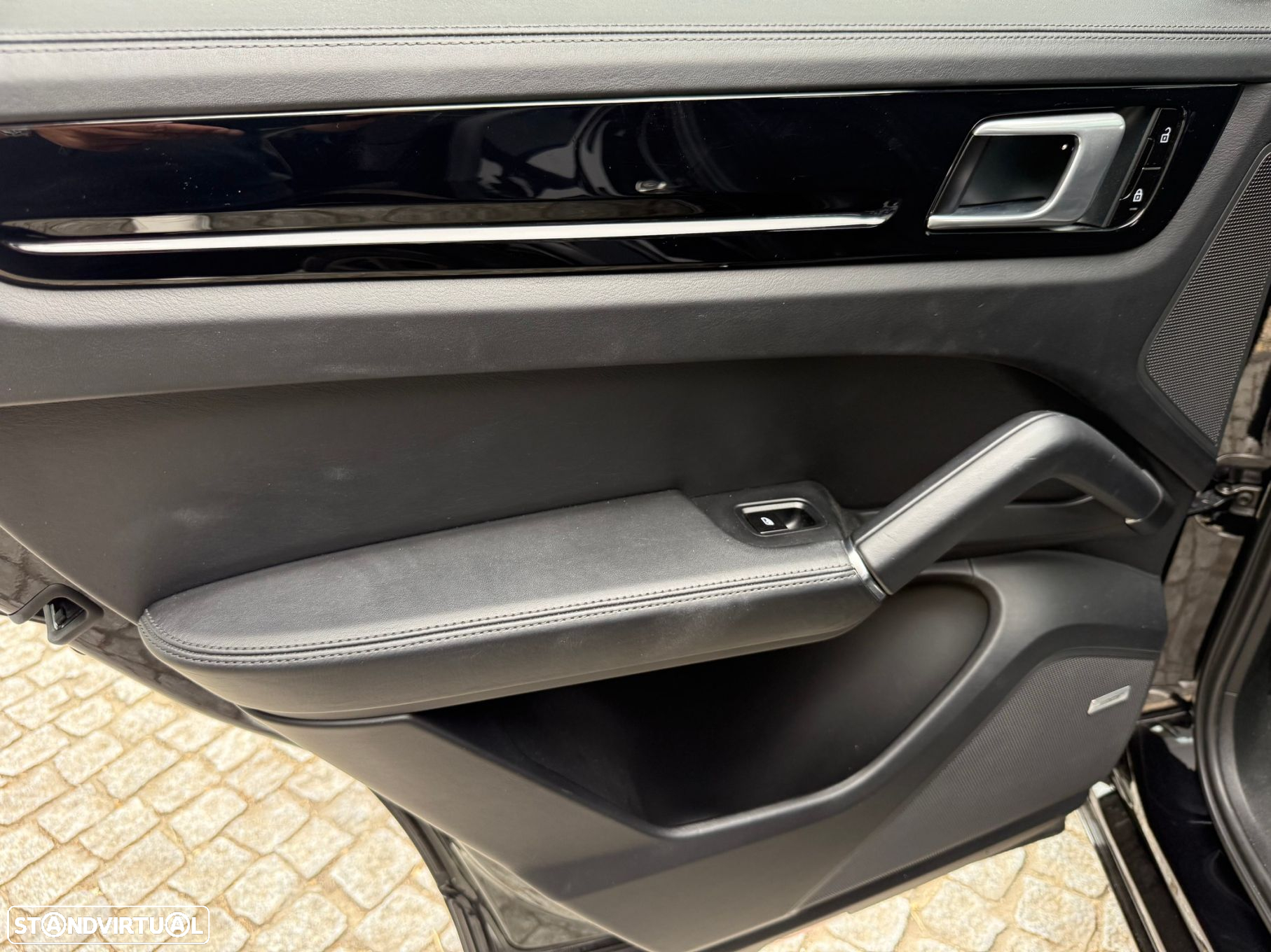 Porsche Cayenne Coupé E-Hybrid - 26