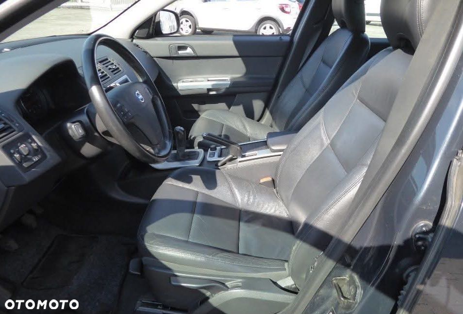 Volvo S40 1.6D - 11