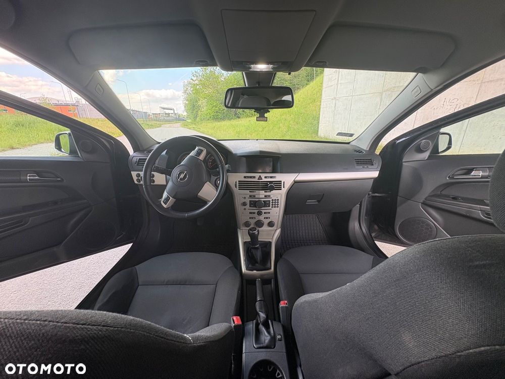 Opel Astra 1.9 CDTI Cosmo - 14