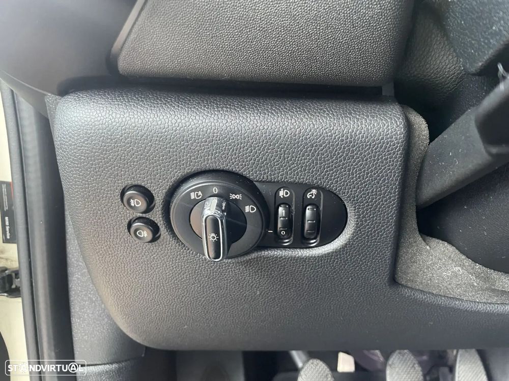 MINI 3 Portas - 12