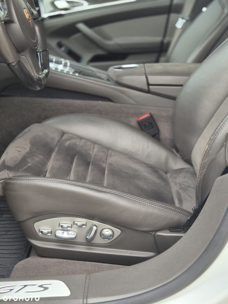 Porsche Panamera GTS PDK - 18