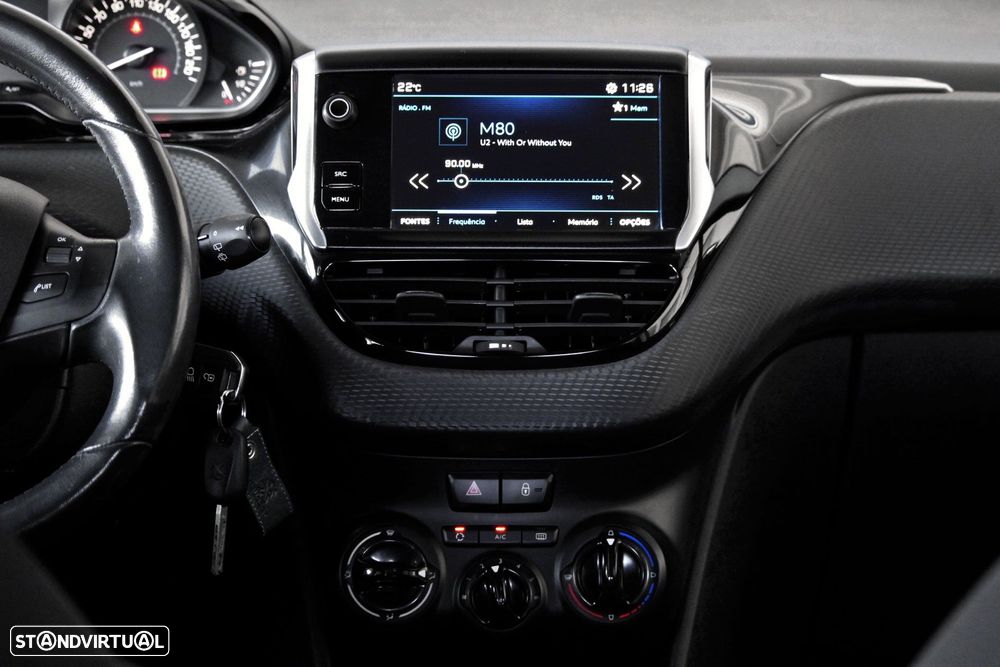 Peugeot 208 1.2 PureTech Style - 10