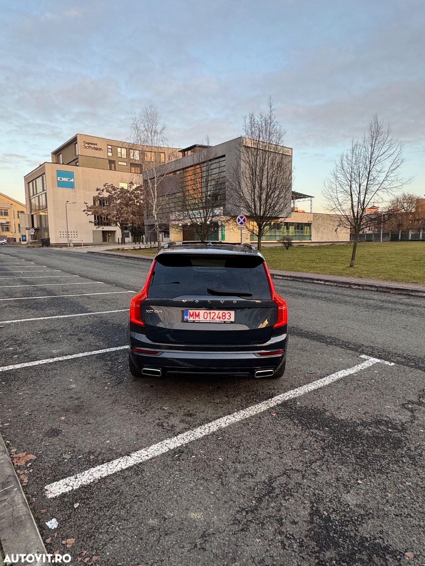 Volvo XC 90 T8 AWD Recharge Geartronic RDesign Edition - 5