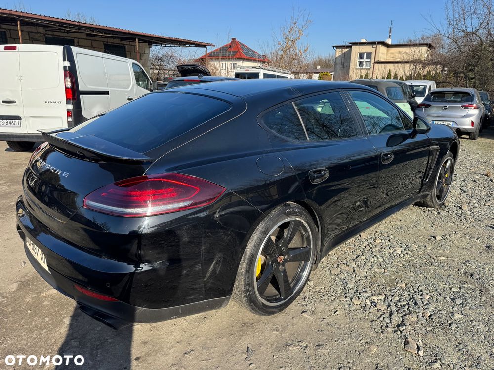 Porsche Panamera GTS - 3